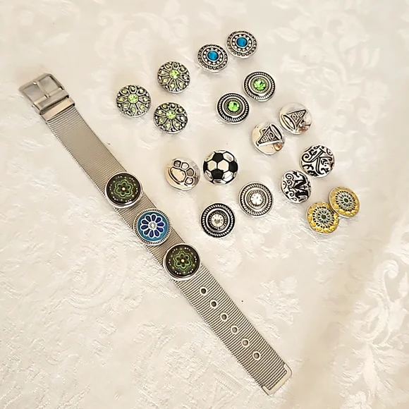 Snap Charms Bracelet. - Picture 2 of 13